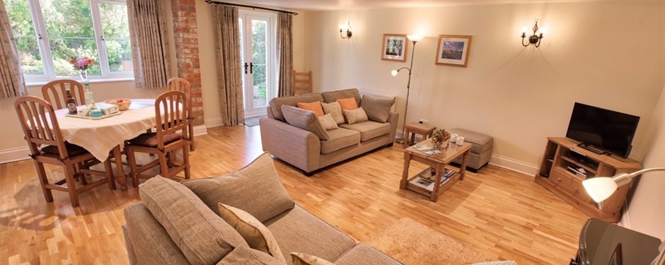 Spacious living room at Belview Cottage Dorset