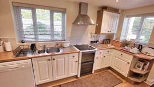 Belview Cottage Dorset kitchen