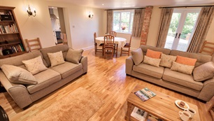 Belview Cottage Dorset - comfortable lounge area